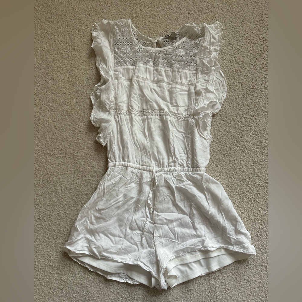 American Eagle sleeveless white lace romper